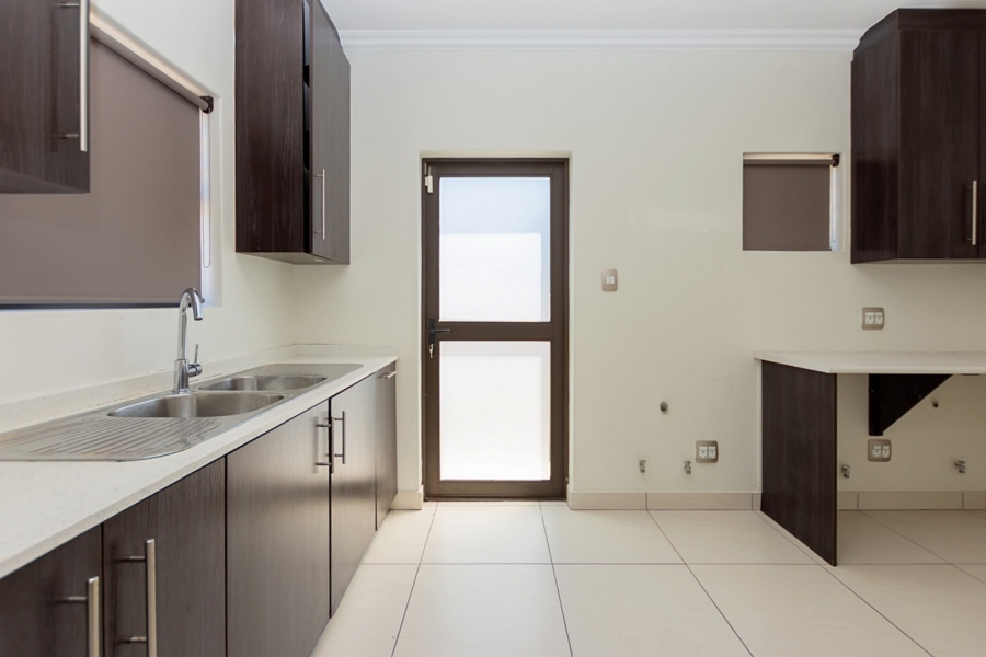 5 Bedroom Property for Sale in Country Club Western Cape